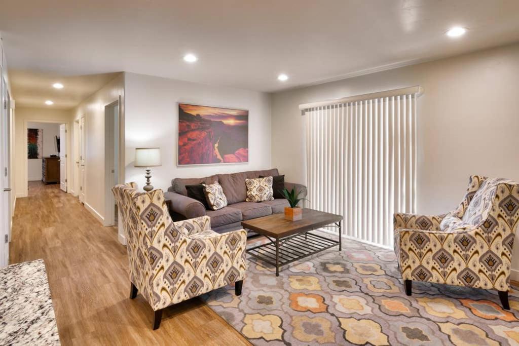 מואב 6H Spacious Redcliff Condo, Pool & Hot Tub מראה חיצוני תמונה