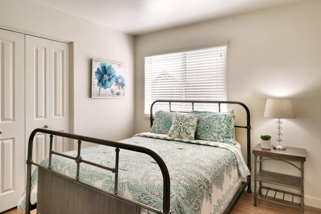 מואב 6H Spacious Redcliff Condo, Pool & Hot Tub מראה חיצוני תמונה